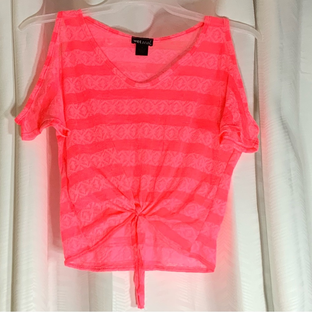 Women’s Cold Shoulder Shirt with Twist Bottom